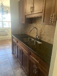 Bathurst/Finch – 1 Bedroom Apt  w/Parking Avail August 1st - Photo 5