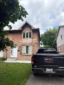 SPACIOUS THREE BEDROOM TOWNHOME IN WESTMOUNT