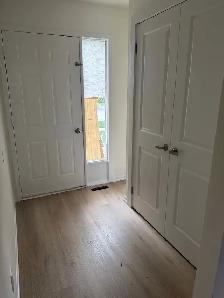 SPACIOUS THREE BEDROOM TOWNHOME IN WESTMOUNT - Photo 2