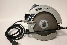 Circular saw Black & Decker 7 1/4' USED in working condition