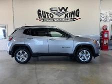 2023 Jeep Compass North / 4x4 / Low Mb. Kms / Warranty