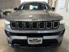 2023 Jeep Compass North / 4x4 / Low Mb. Kms / Warranty - Photo 25