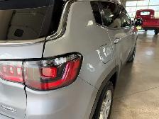 2023 Jeep Compass North / 4x4 / Low Mb. Kms / Warranty - Photo 27