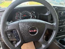 2017 GMC SAVANA 2500 - Photo 2