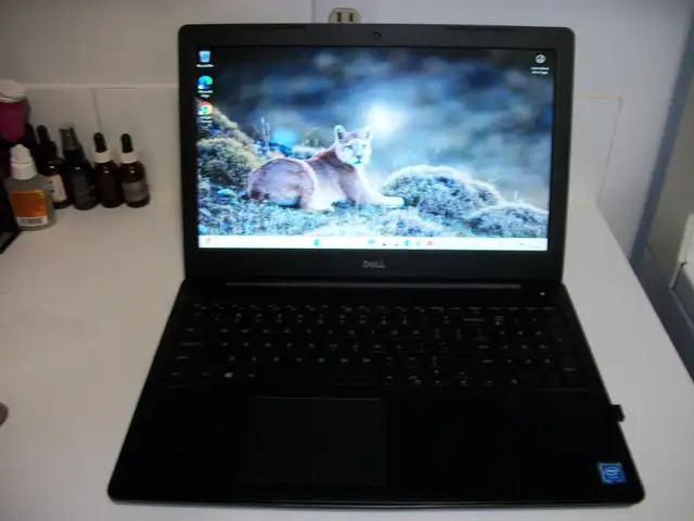 Dell latitude 3590 laptop computer