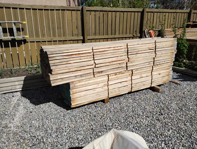 Notched 2' x 6' x 94 1/2 ' & 106 1/2' Stud Lumber  $1.50 & $1.75