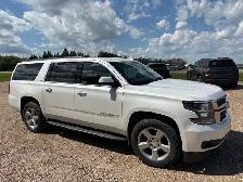 2019 Chevrolet Suburban LT 'DVD & Sunroof' - Photo 2