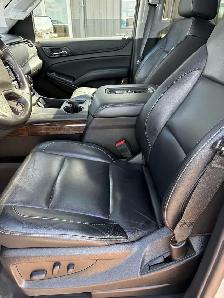 2019 Chevrolet Suburban LT 'DVD & Sunroof' - Photo 11