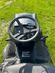 Riding mower - Photo 4