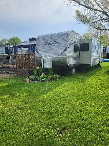 2012 32 ft. Jayco Jay Flight Travel Trailer TSBH - Photo 2