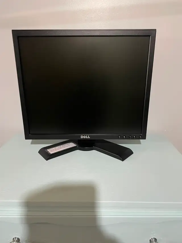 For Sale Dell 19 inch LCD Professional Monitor