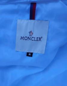 Moncler Sleevless puff Jacket - Photo 3