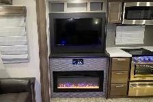 2020 Forest River Cardinal 3780LFLE – Pre-Owned 5th Wheel - Photo 17