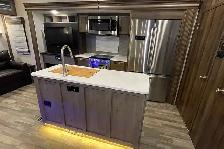 2020 Forest River Cardinal 3780LFLE – Pre-Owned 5th Wheel - Photo 18