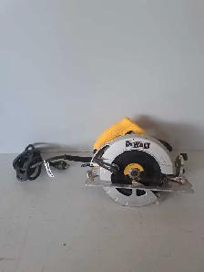 7 1/4' Dewalt Circular Saw (28107152)