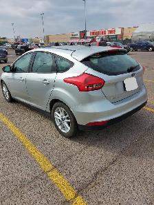 2016 Ford Focus Hatchback - Photo 4