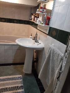 DUPONT  &  SPADINA in the ANNEX,  basement apt. - Photo 4