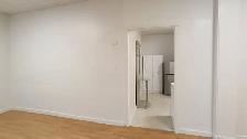 $1,265 – Spacious 690 sq ft 1-Bedroom – 1 Block from Waterfront - Photo 8