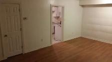 Renovated 1-BR Central Apartment – Heat & Parking Included - Photo 3