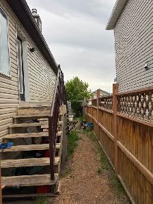 Pet Friendly 3 Bedroom Main Floor Suite with 2 Car Parking Pad - Photo 6