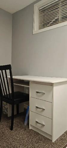 Furnished Basement Bedroom (Mavis & Eglinton) - Photo 5