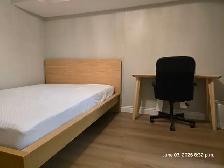 Large Private Bedroom for Rent!! All Inclusive!! - Photo 8