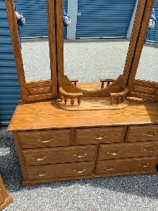 NICE OAK BEDROOM SET - Photo 3
