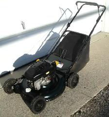 YARDWORKS REAR BAG GAS LAWNMOWER