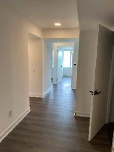 3 Bedrooms Condo with 2.5 bath and Parking , move in now - Photo 5