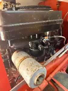 ALLIS CHALMERS 8 HP HOMESTEADER GARDEN TRACTOR - Photo 3