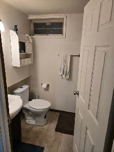 4 bedroom 2.5 bath (no pets!)