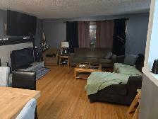 4 bedroom 2.5 bath (no pets!) - Photo 3