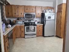 4 bedroom 2.5 bath (no pets!) - Photo 5