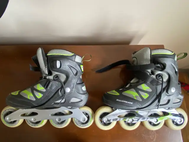 Paire de Patin à roues alignées à vendre pour homme, 70$.