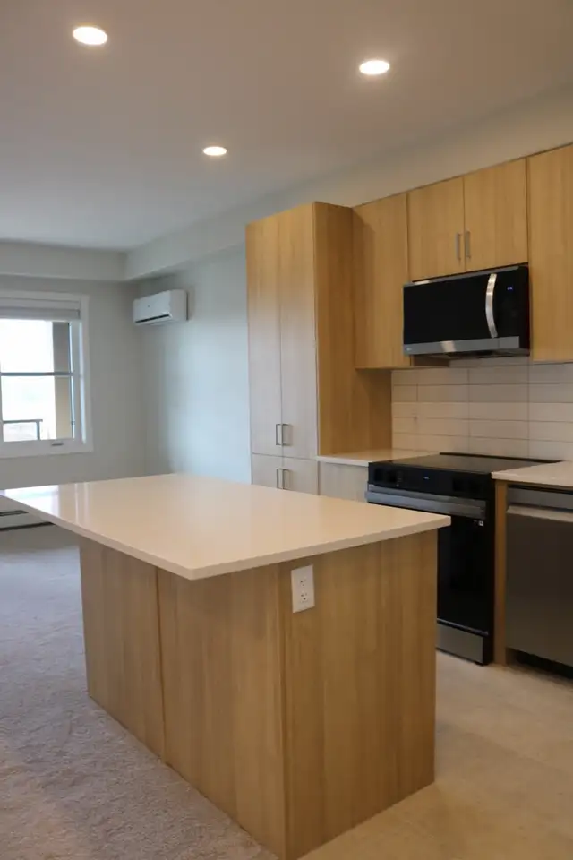 Bright and Modern 1 Bedroom Suite Available in Wolf Willow