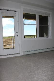 Bright and Modern 1 Bedroom Suite Available in Wolf Willow - Photo 7