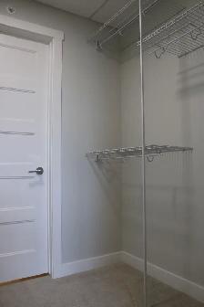 Bright and Modern 1 Bedroom Suite Available in Wolf Willow - Photo 10