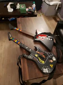 4 playstation 2 guitar hero games with 2 guitars - Photo 2