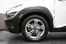 2023 Hyundai Kona Preferred FWD Heated Seats/Wheel, LKA/Blindspo - Photo 4