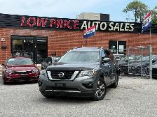 2017 Nissan Pathfinder SL l 4WD l 3.5L l Sunroof l 28 Service Re