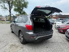 2017 Nissan Pathfinder SL l 4WD l 3.5L l Sunroof l 28 Service Re - Photo 11
