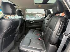 2017 Nissan Pathfinder SL l 4WD l 3.5L l Sunroof l 28 Service Re - Photo 15