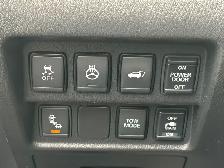 2017 Nissan Pathfinder SL l 4WD l 3.5L l Sunroof l 28 Service Re - Photo 25