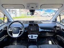 2018 Toyota Prius Auto, Exceptional Fuel Economy, FREE 3000 KM C - Photo 13