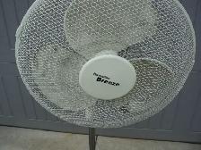 Need a fan? 2 Floor Fans  $20 each pickup only LaSalle - Photo 4