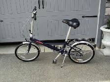 Collapsible Avenir FOLDING BIKE ~ LIKE NEW! 6 Speed CALLS ONLY!