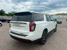 2021 Chevrolet Suburban RST BLACK GLOSS ACCENTS | AUTO EMERGE...