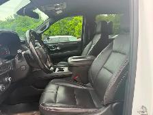 2021 Chevrolet Suburban RST BLACK GLOSS ACCENTS | AUTO EMERGE... - Photo 5