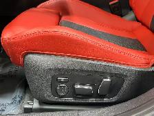 2025 BMW M3 - Photo 15