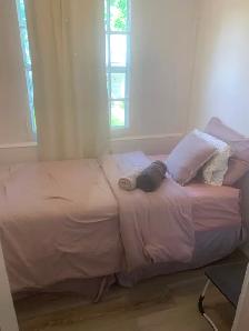 Private Room 200Meters To Uottawa on Somerset E & Henderson Ave - Photo 2